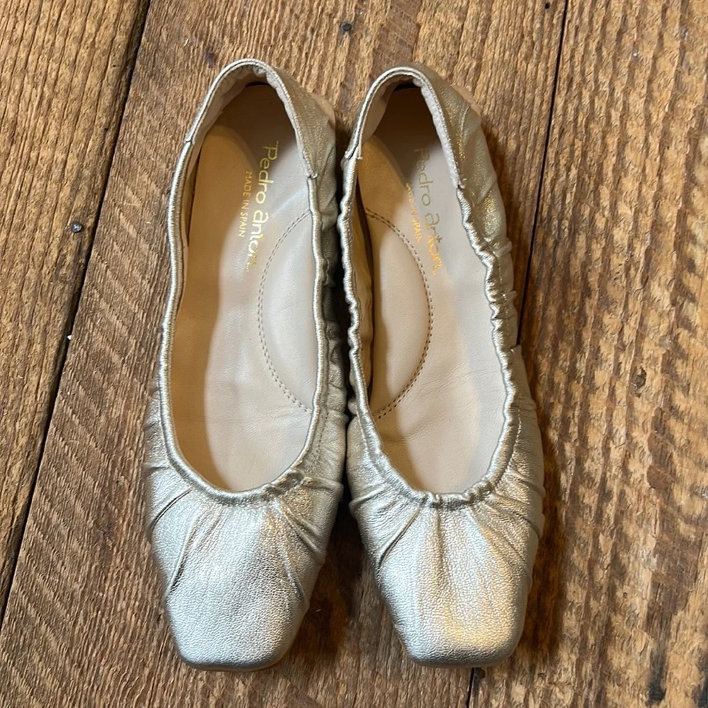 Pedro Anton ballet flat